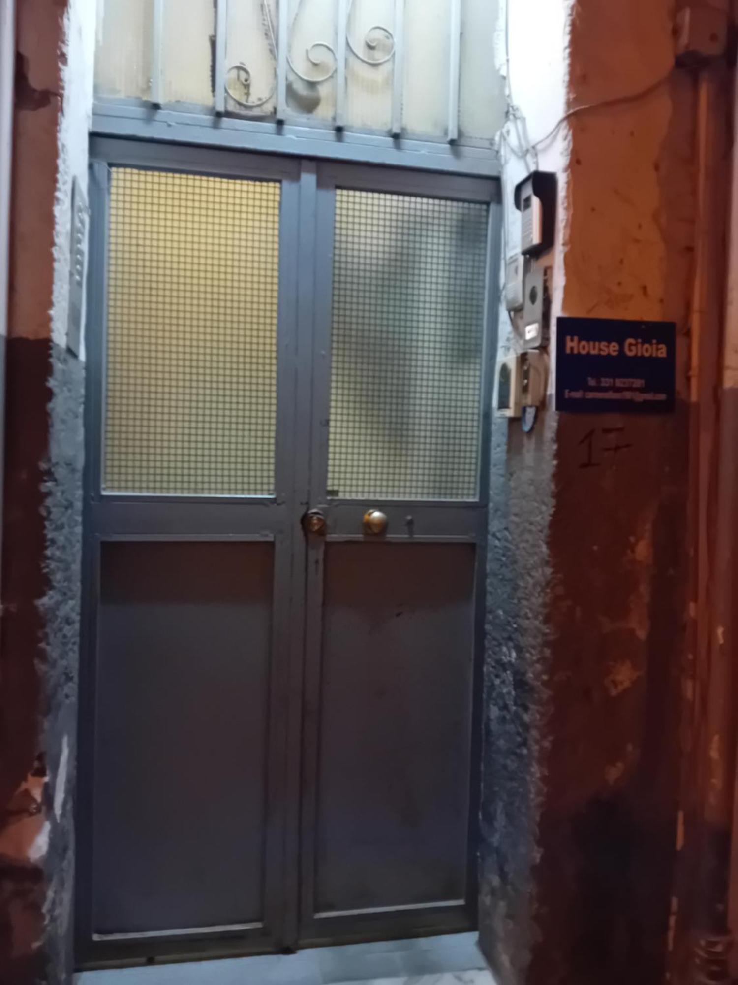 House Gioia Apartment Napoli Bagian luar foto
