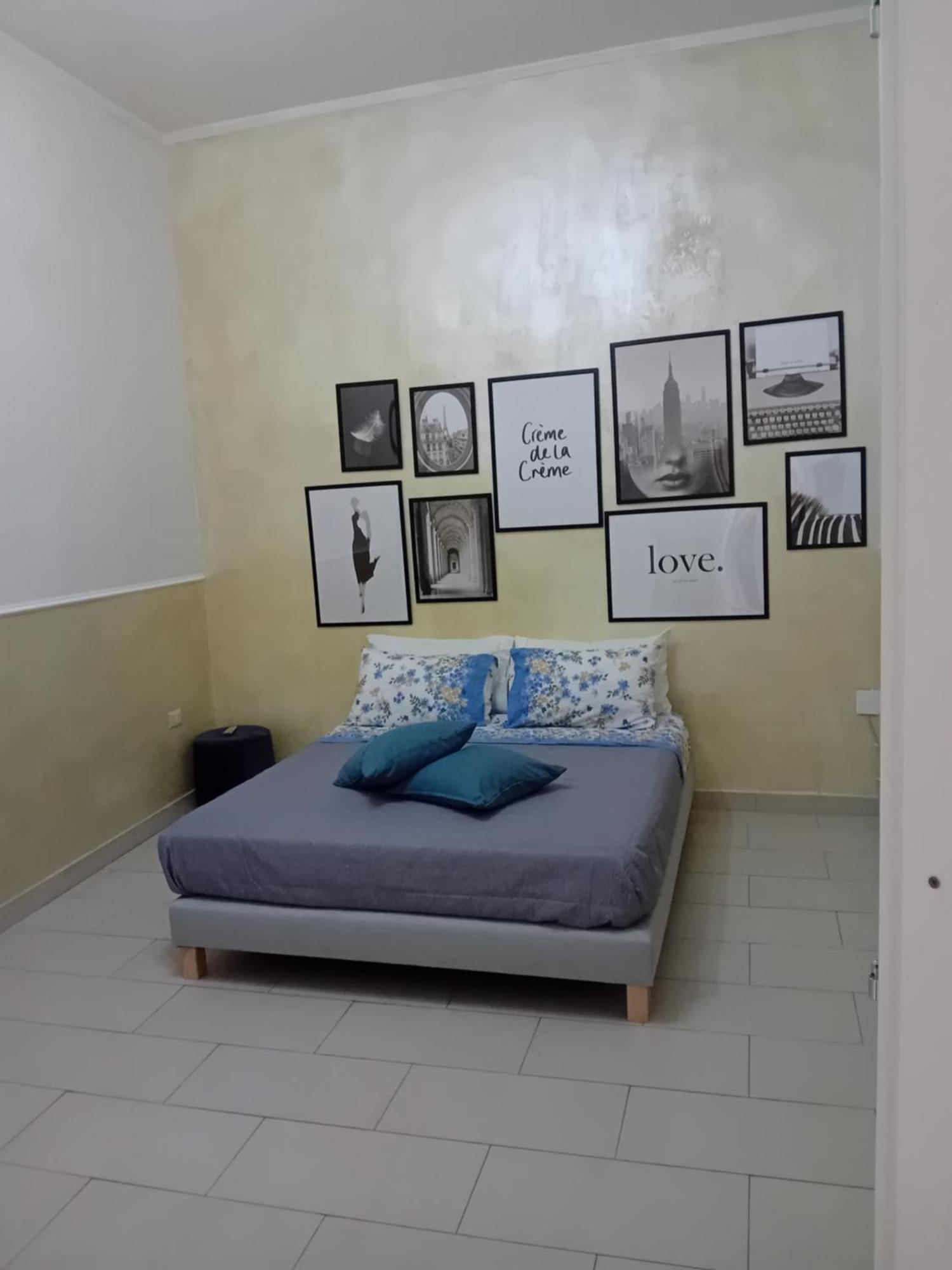 House Gioia Apartment Napoli Bagian luar foto