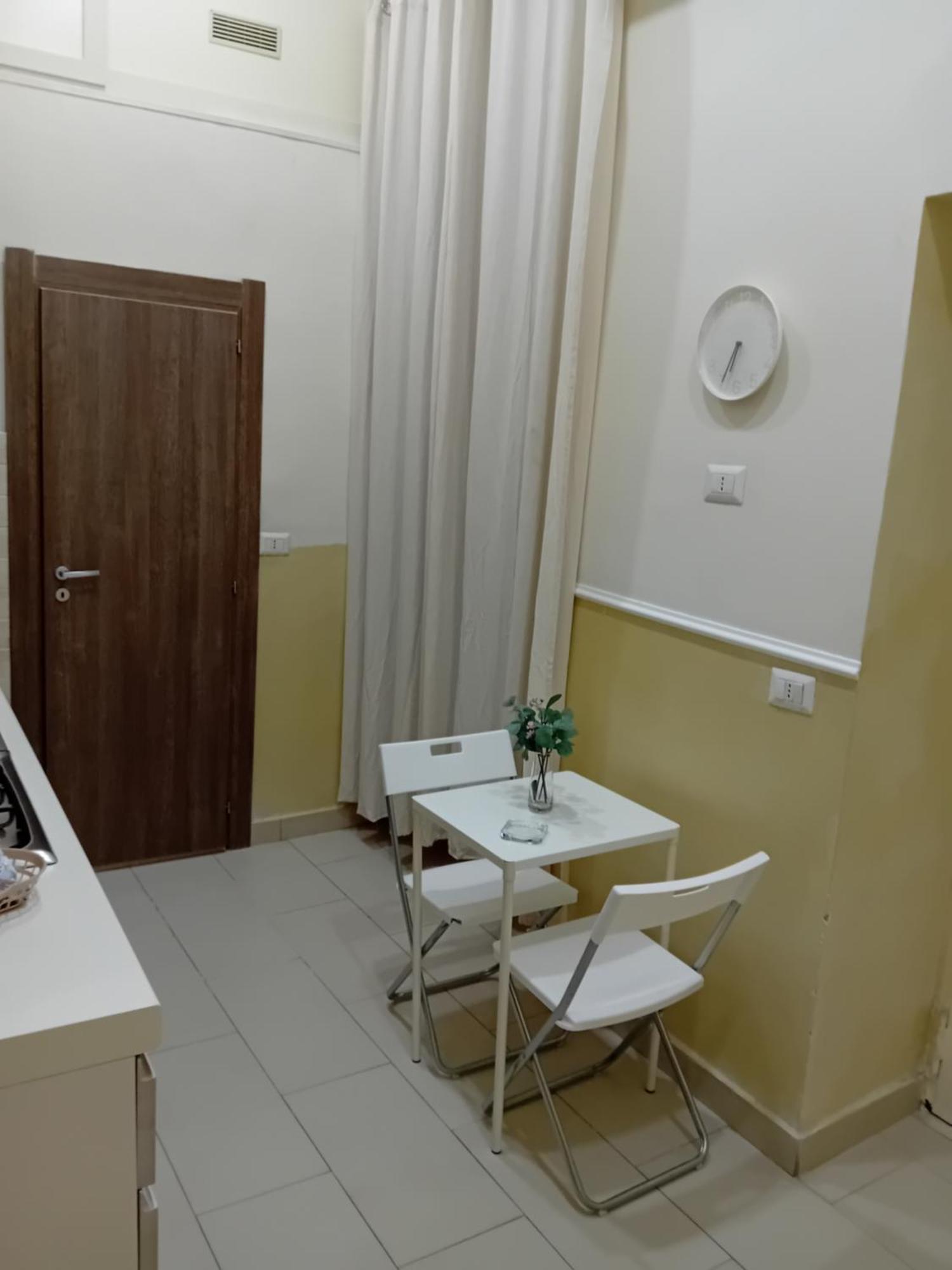 House Gioia Apartment Napoli Bagian luar foto